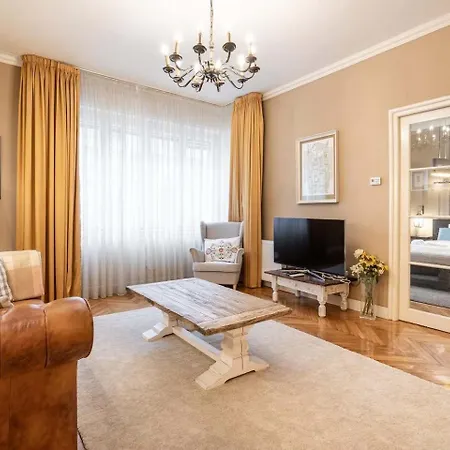 Paulay Deluxe 2 Apartment