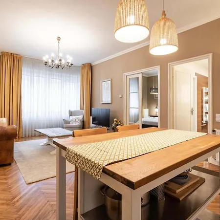 Paulay Deluxe 2 Daire Budapeşte