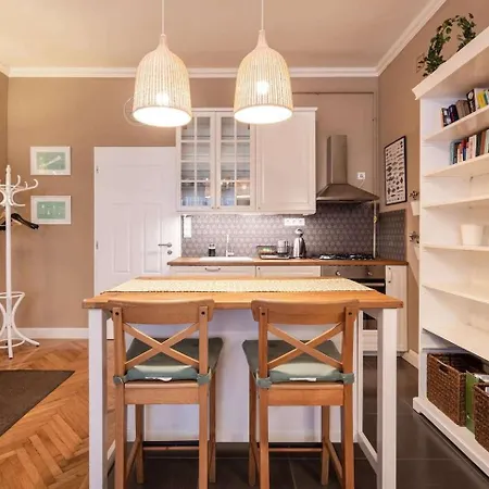 Paulay Deluxe 2 Apartment *